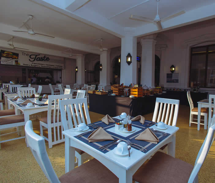 sentrim castle royal sultan restaurant